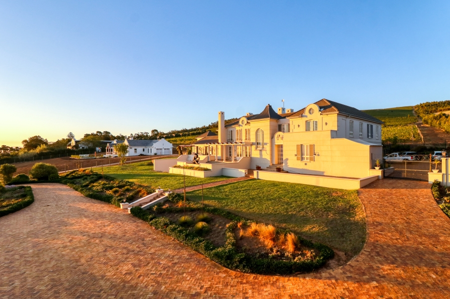 5 Bedroom Property for Sale in Somerset West Rural Western Cape